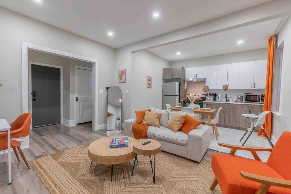 Апартаменты Pumpkin Premise By Airport, 5 Beds, Sleeps 8, Book 7 Days, Get 20 Percent Off Ньюарк Экстерьер фото