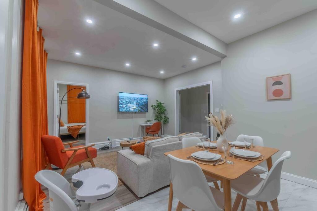 Апартаменты Pumpkin Premise By Airport, 5 Beds, Sleeps 8, Book 7 Days, Get 20 Percent Off Ньюарк Экстерьер фото